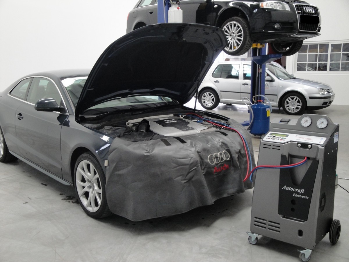 Sfaturi utile pentru a întreţine instalaţia de climatizare a unui Audi? DSC01946.jpg